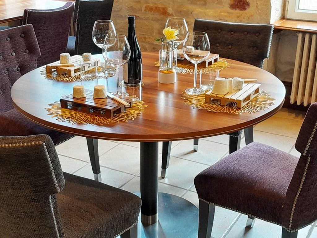 Mobilier sur mesure : plateau de table en chêne de noyer